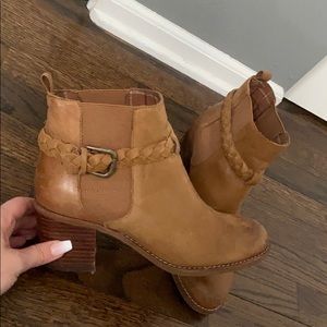 Sperry leather ankle boots